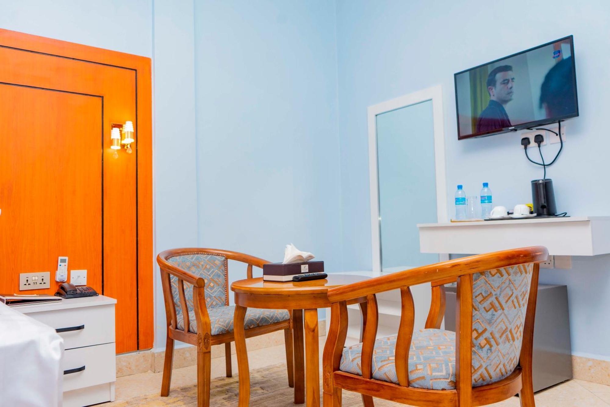 La Stanar Hotel Dodoma Kültér fotó